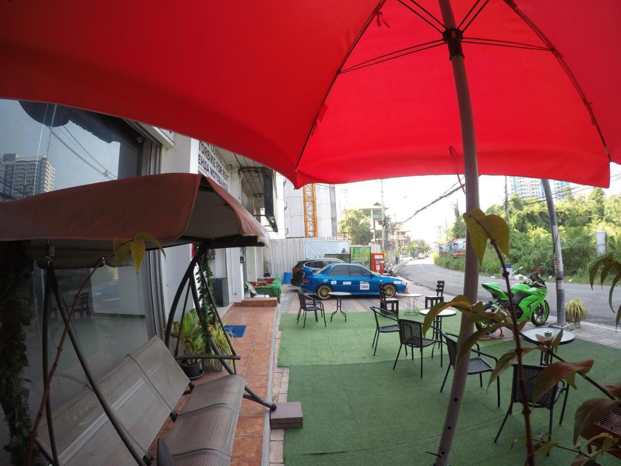 French Connection Hotel Pattaya Buitenkant foto