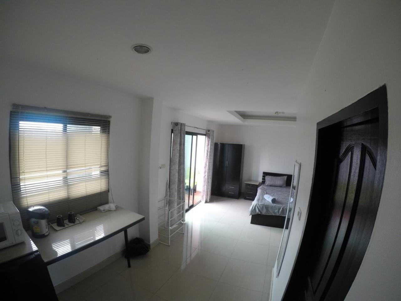 French Connection Hotel Pattaya Buitenkant foto