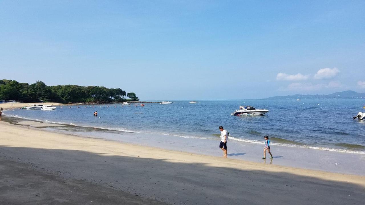 French Connection Hotel Pattaya Buitenkant foto