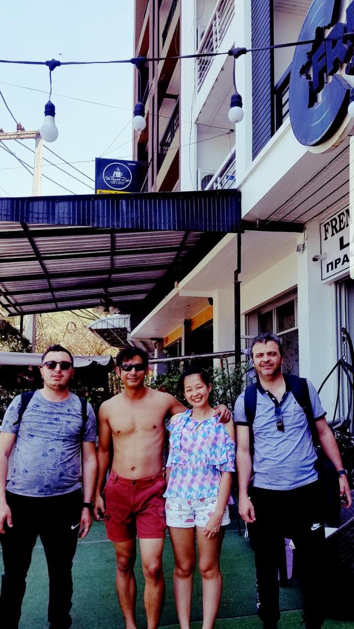 French Connection Hotel Pattaya Buitenkant foto
